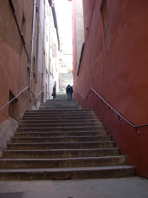  escalier escaladant la colline de Fourvière